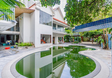 1,400 Sqm Commercial Villa For Rent - Boeung Kak 1, Phnom Penh thumbnail