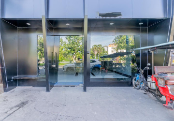 150 Sqm Retail Space For Rent - Chakto Mukh, Phnom Penh thumbnail