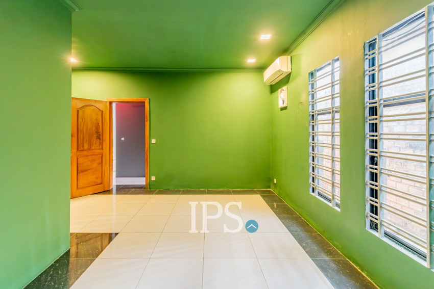 150 Sqm Retail Space For Rent - Chakto Mukh, Phnom Penh