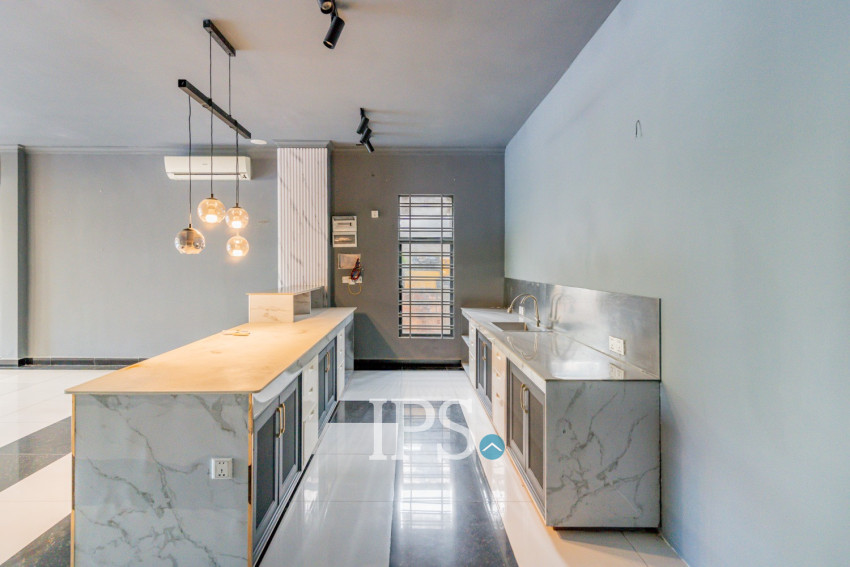 150 Sqm Retail Space For Rent - Chakto Mukh, Phnom Penh