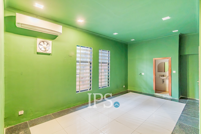 150 Sqm Retail Space For Rent - Chakto Mukh, Phnom Penh