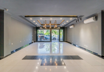 150 Sqm Retail Space For Rent - Chakto Mukh, Phnom Penh thumbnail