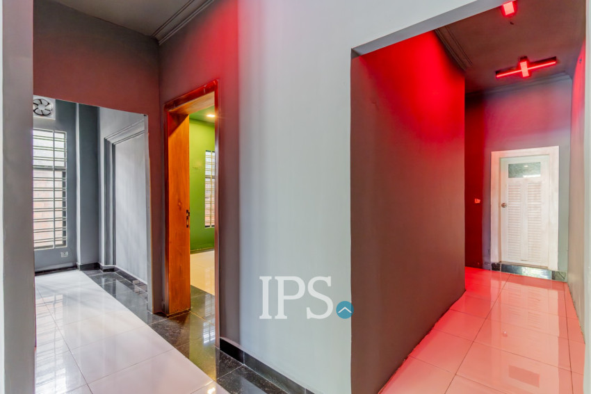 150 Sqm Retail Space For Rent - Chakto Mukh, Phnom Penh