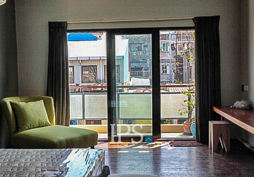 Renovated Duplex 4 Bedroom Apartment For Rent - Phsar Kandal 1, Phnom Penh