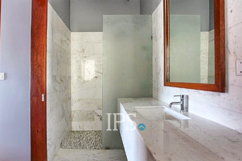 Renovated Duplex 4 Bedroom Apartment For Rent - Phsar Kandal 1, Phnom Penh