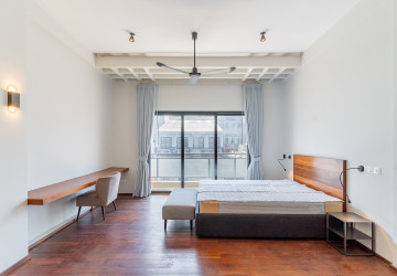 Renovated Duplex 4 Bedroom Apartment For Rent - Phsar Kandal 1, Phnom Penh thumbnail