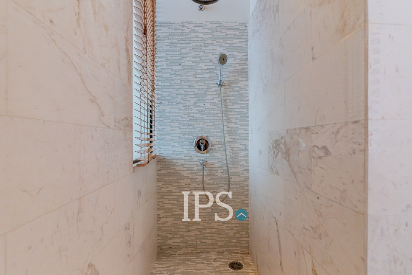 Renovated Duplex 4 Bedroom Apartment For Rent - Phsar Kandal 1, Phnom Penh