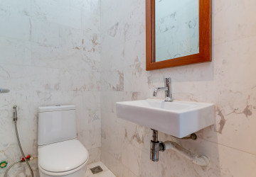 Renovated Duplex 4 Bedroom Apartment For Rent - Phsar Kandal 1, Phnom Penh thumbnail