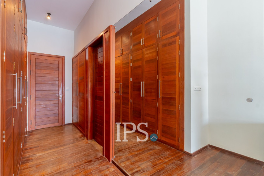Renovated Duplex 4 Bedroom Apartment For Rent - Phsar Kandal 1, Phnom Penh