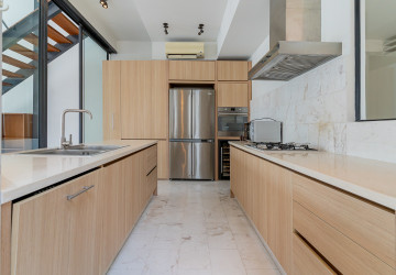 Renovated Duplex 4 Bedroom Apartment For Rent - Phsar Kandal 1, Phnom Penh thumbnail