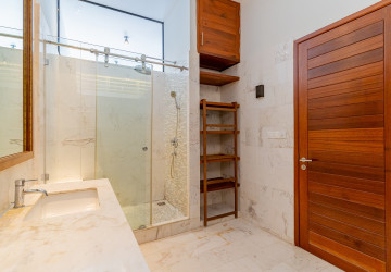 Renovated Duplex 4 Bedroom Apartment For Rent - Phsar Kandal 1, Phnom Penh thumbnail