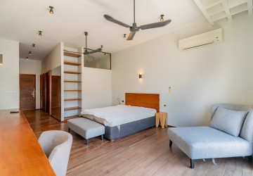 Renovated Duplex 4 Bedroom Apartment For Rent - Phsar Kandal 1, Phnom Penh thumbnail