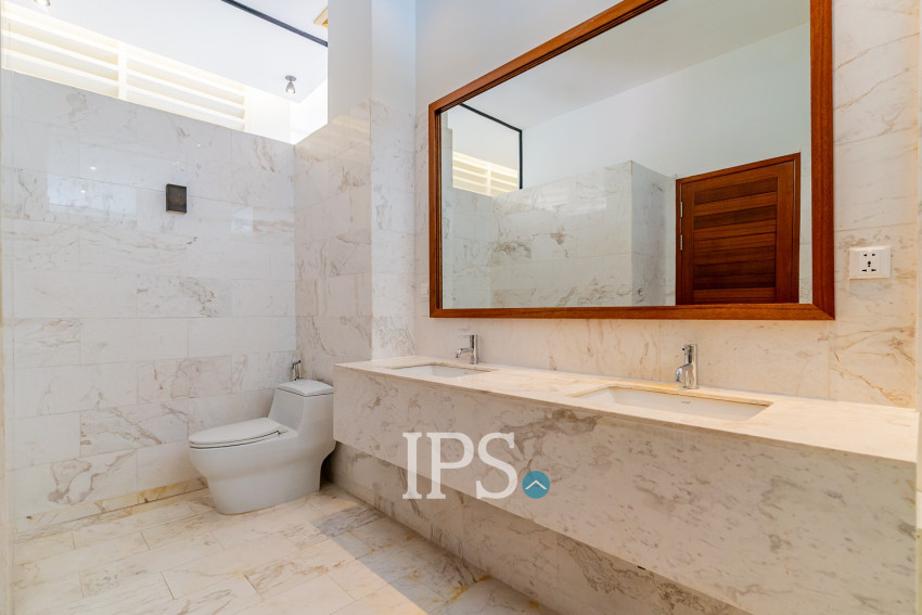 Renovated Duplex 4 Bedroom Apartment For Rent - Phsar Kandal 1, Phnom Penh