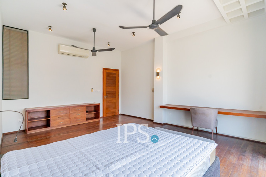 Renovated Duplex 4 Bedroom Apartment For Rent - Phsar Kandal 1, Phnom Penh