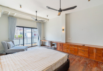 Renovated Duplex 4 Bedroom Apartment For Rent - Phsar Kandal 1, Phnom Penh thumbnail