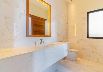 Renovated Duplex 4 Bedroom Apartment For Rent - Phsar Kandal 1, Phnom Penh thumbnail