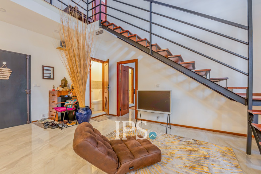 Renovated 3 Bedroom Apartment For Sale - Beoung Raing, Phnom Penh