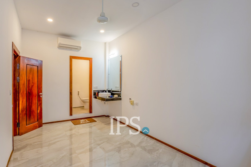 Renovated 3 Bedroom Apartment For Sale - Beoung Raing, Phnom Penh