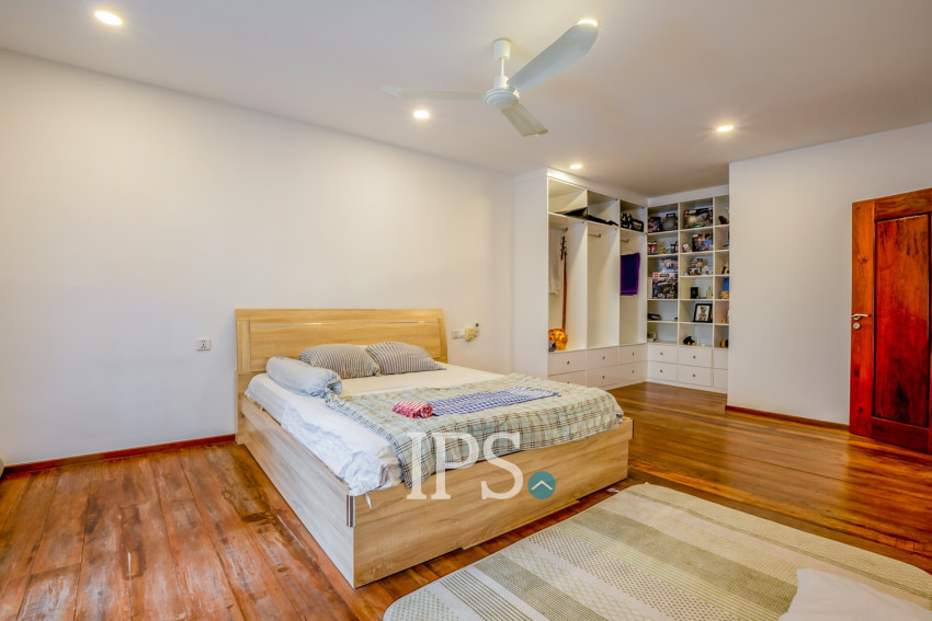 Renovated 3 Bedroom Apartment For Sale - Beoung Raing, Phnom Penh