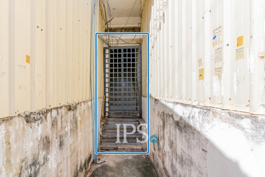 Renovated 3 Bedroom Apartment For Sale - Beoung Raing, Phnom Penh