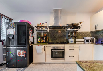 4 Bedroom House For Sale - Borey Tourism, Kandaek, Prasat Bakong, Siem Reap thumbnail