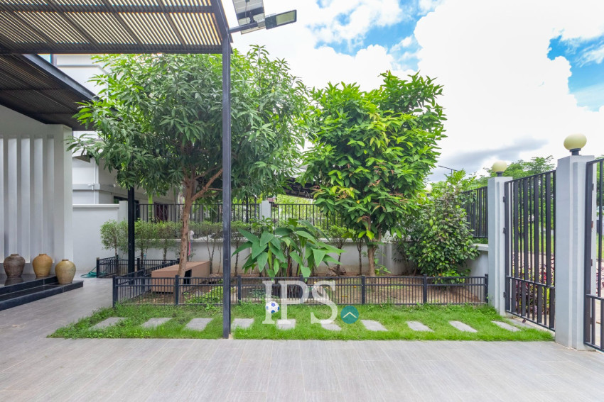 4 Bedroom House For Sale - Borey Tourism, Kandaek, Prasat Bakong, Siem Reap