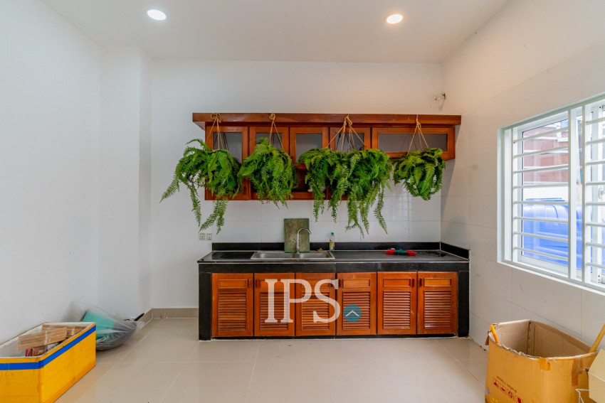 4 Bedroom Link House For Rent - Phleung Chheh Roteh, Phnom Penh