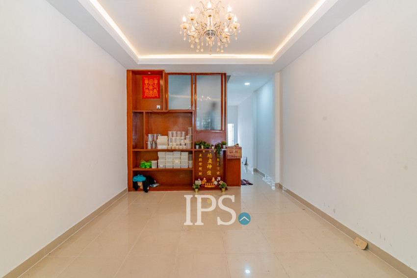4 Bedroom Link House For Rent - Phleung Chheh Roteh, Phnom Penh