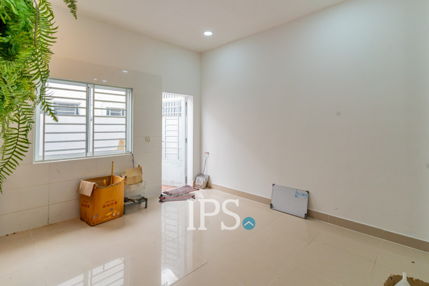 4 Bedroom Link House For Rent - Phleung Chheh Roteh, Phnom Penh