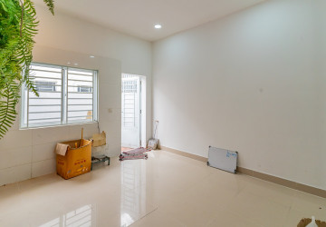 4 Bedroom Link House For Rent - Phleung Chheh Roteh, Phnom Penh thumbnail
