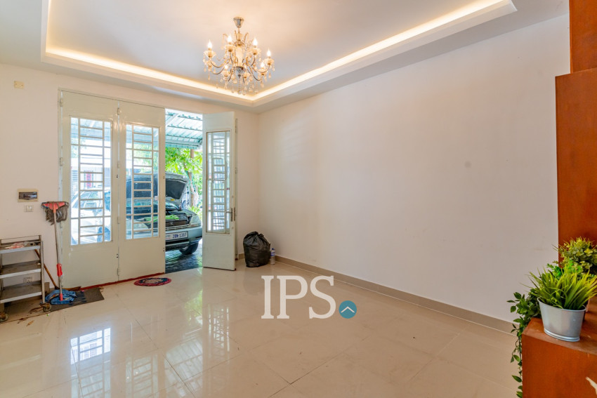 4 Bedroom Link House For Rent - Phleung Chheh Roteh, Phnom Penh