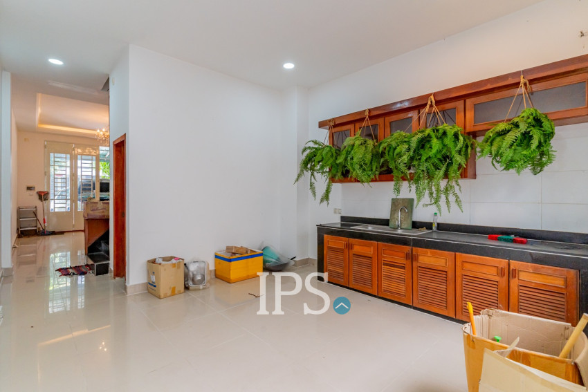 4 Bedroom Link House For Rent - Phleung Chheh Roteh, Phnom Penh