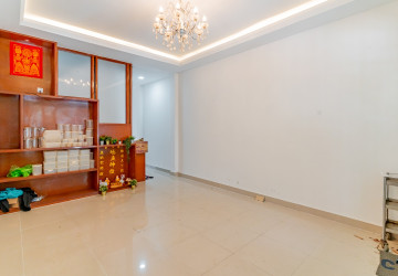 4 Bedroom Link House For Rent - Phleung Chheh Roteh, Phnom Penh thumbnail