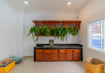 4 Bedroom Link House For Rent - Phleung Chheh Roteh, Phnom Penh thumbnail