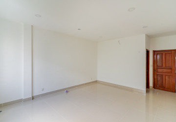 4 Bedroom Link House For Rent - Phleung Chheh Roteh, Phnom Penh thumbnail