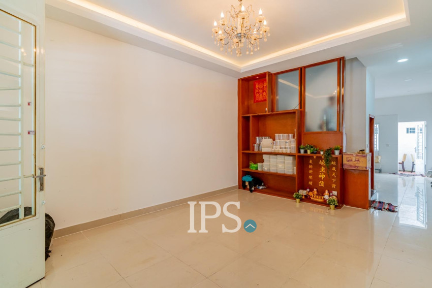4 Bedroom Link House For Rent - Phleung Chheh Roteh, Phnom Penh