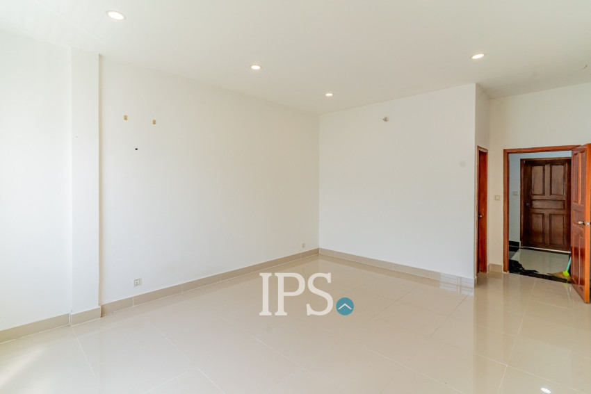 4 Bedroom Link House For Rent - Phleung Chheh Roteh, Phnom Penh