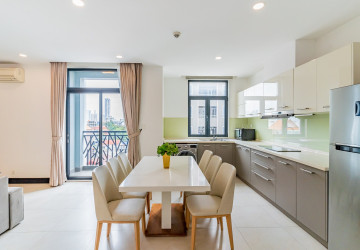 3 Bedroom Serviced Apartment For Rent - Wat Phnom, Phnom Penh thumbnail