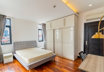 3 Bedroom Serviced Apartment For Rent - Wat Phnom, Phnom Penh thumbnail