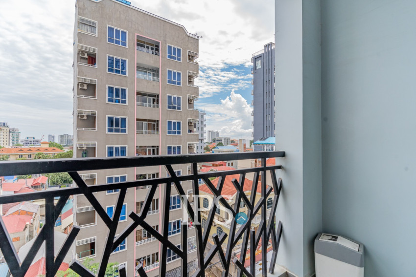 3 Bedroom Serviced Apartment For Rent - Wat Phnom, Phnom Penh