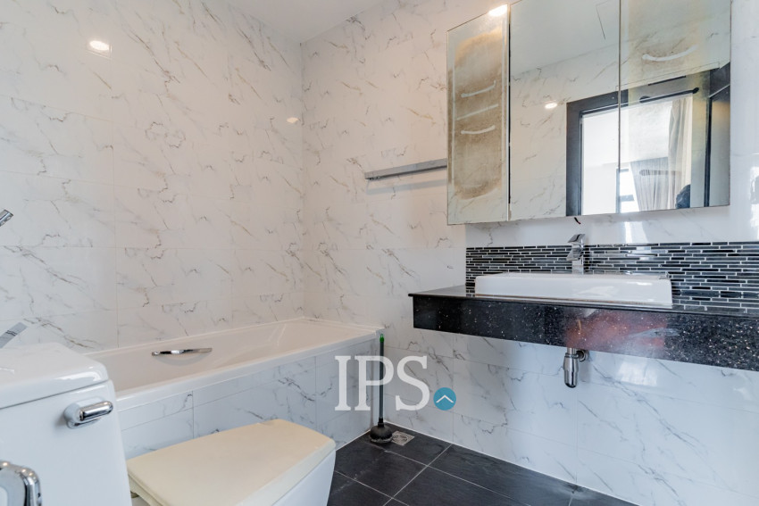 3 Bedroom Serviced Apartment For Rent - Wat Phnom, Phnom Penh