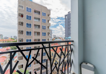 3 Bedroom Serviced Apartment For Rent - Wat Phnom, Phnom Penh thumbnail