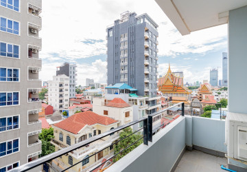 3 Bedroom Serviced Apartment For Rent - Wat Phnom, Phnom Penh thumbnail