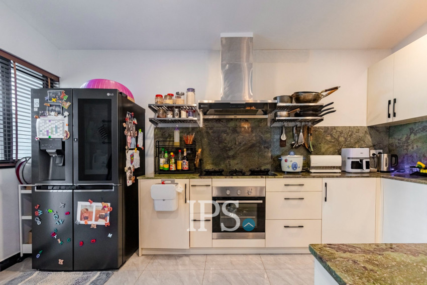 4 Bedroom Villa For Rent - Borey Tourism, Kandaek, Prasat Bakong, Siem Reap