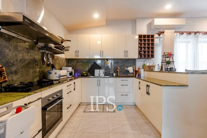 4 Bedroom Villa For Rent - Borey Tourism, Kandaek, Prasat Bakong, Siem Reap