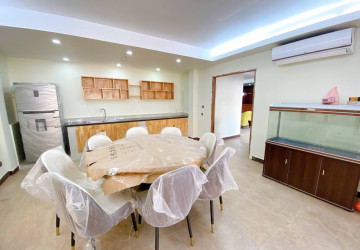14 Bedroom Hotel For Rent -BKK1, Phnom Penh thumbnail