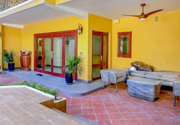 14 Bedroom Hotel For Rent -BKK1, Phnom Penh thumbnail