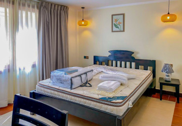 14 Bedroom Hotel For Rent -BKK1, Phnom Penh thumbnail