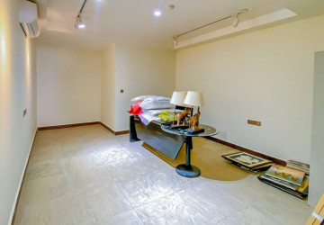 14 Bedroom Hotel For Rent -BKK1, Phnom Penh thumbnail