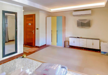 14 Bedroom Hotel For Rent -BKK1, Phnom Penh thumbnail